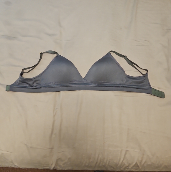 Other - Women’s Seamless Green Wireless Triangle Bra Bralette